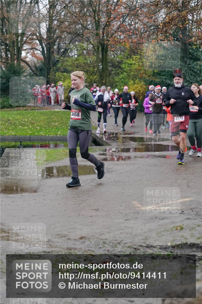 07.12.2025 - St. Pauli X-Mass-Run No. 15 Michael Burmester http://msf.ph/oto/9414411 07.12.2025 10:04:56 Laufen 3458, 2046, 2172, 34 meine-sportfotos.de