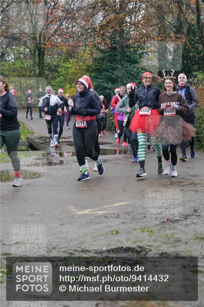 07.12.2025 - St. Pauli X-Mass-Run No. 15 Michael Burmester http://msf.ph/oto/9414432 07.12.2025 10:04:59 Laufen 4515, 2171, 2101, 532, 4482, 4485 meine-sportfotos.de