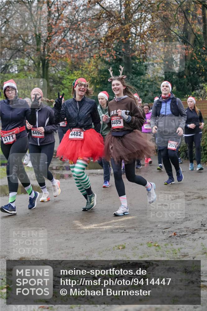 07.12.2025 - St. Pauli X-Mass-Run No. 15 Michael Burmester http://msf.ph/oto/9414447 07.12.2025 10:04:59 Laufen 4492, 2171, 4482, 4485, 4516, 2526 meine-sportfotos.de