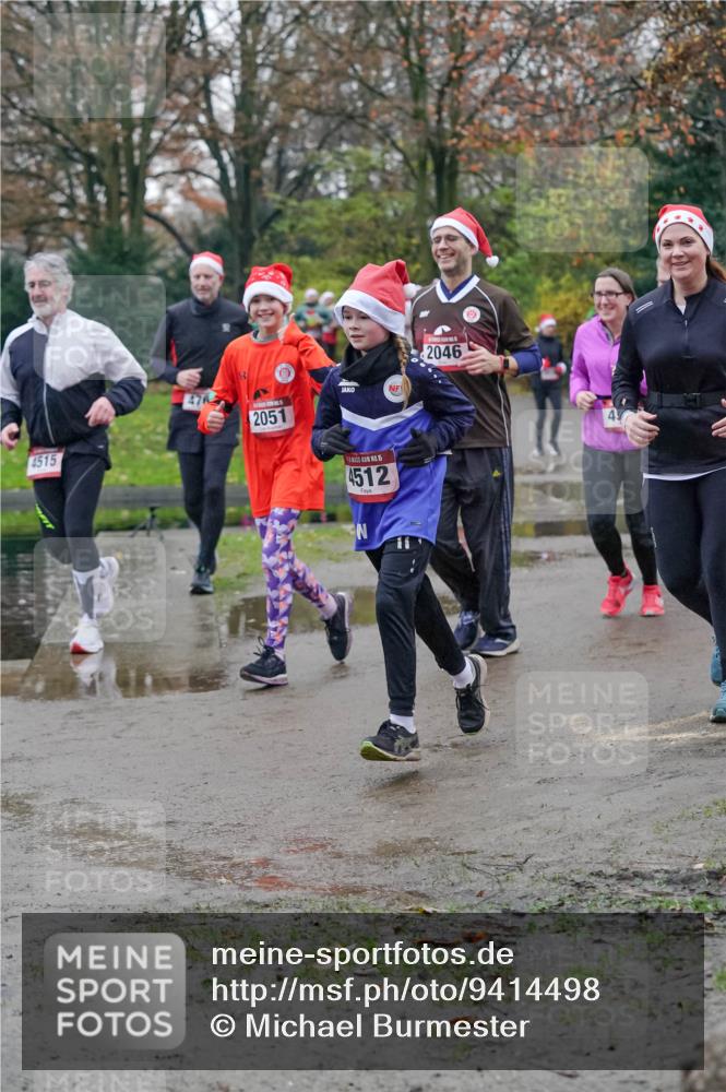 07.12.2025 - St. Pauli X-Mass-Run No. 15 Michael Burmester http://msf.ph/oto/9414498 07.12.2025 10:05:02 Laufen 4515, 476, 2051, 4512, 2046 meine-sportfotos.de