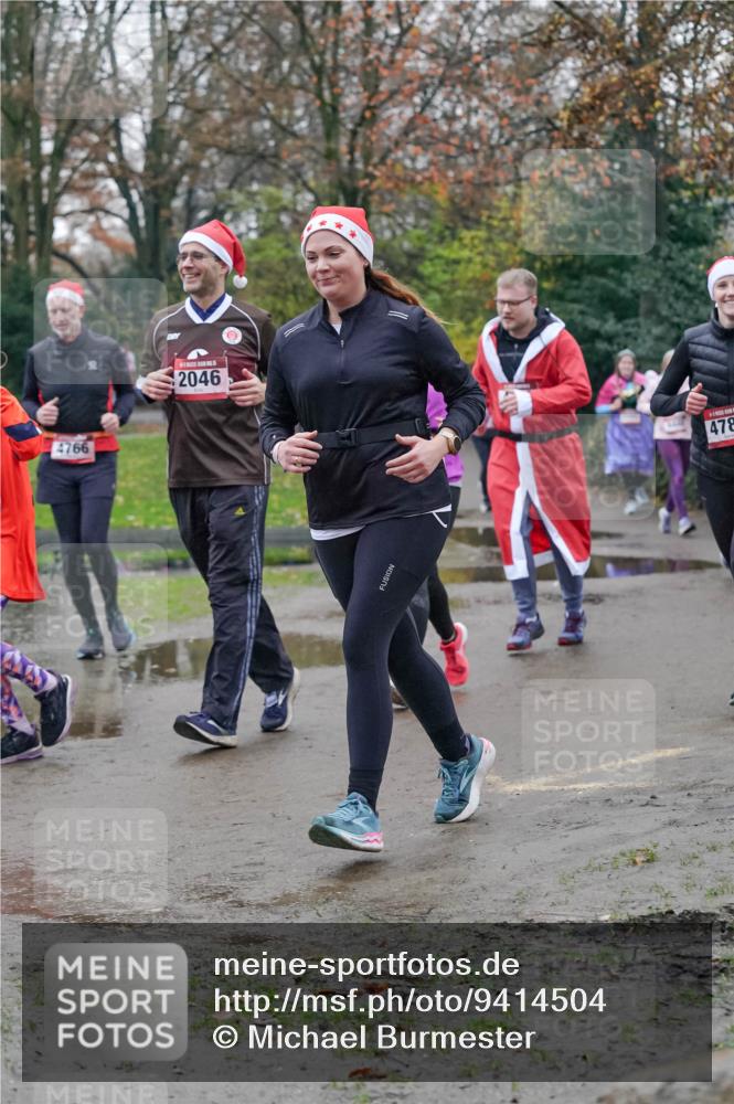 07.12.2025 - St. Pauli X-Mass-Run No. 15 Michael Burmester http://msf.ph/oto/9414504 07.12.2025 10:05:03 Laufen 4766, 2046, 478 meine-sportfotos.de