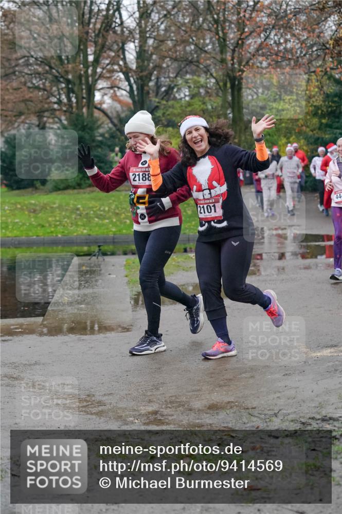 07.12.2025 - St. Pauli X-Mass-Run No. 15 Michael Burmester http://msf.ph/oto/9414569 07.12.2025 10:05:07 Laufen 2188, 15, 2101, 44 meine-sportfotos.de