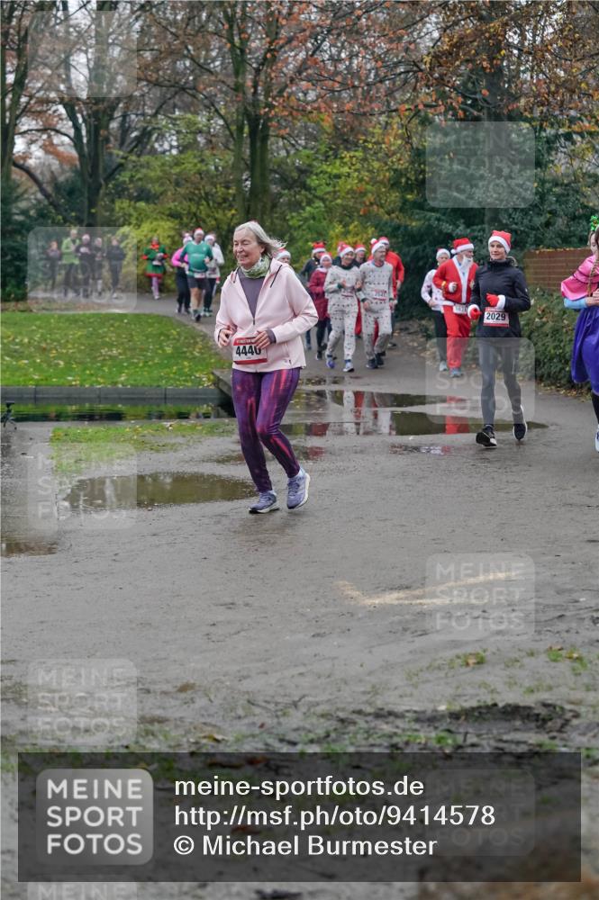 07.12.2025 - St. Pauli X-Mass-Run No. 15 Michael Burmester http://msf.ph/oto/9414578 07.12.2025 10:05:08 Laufen 4440, 1631, 2029 meine-sportfotos.de