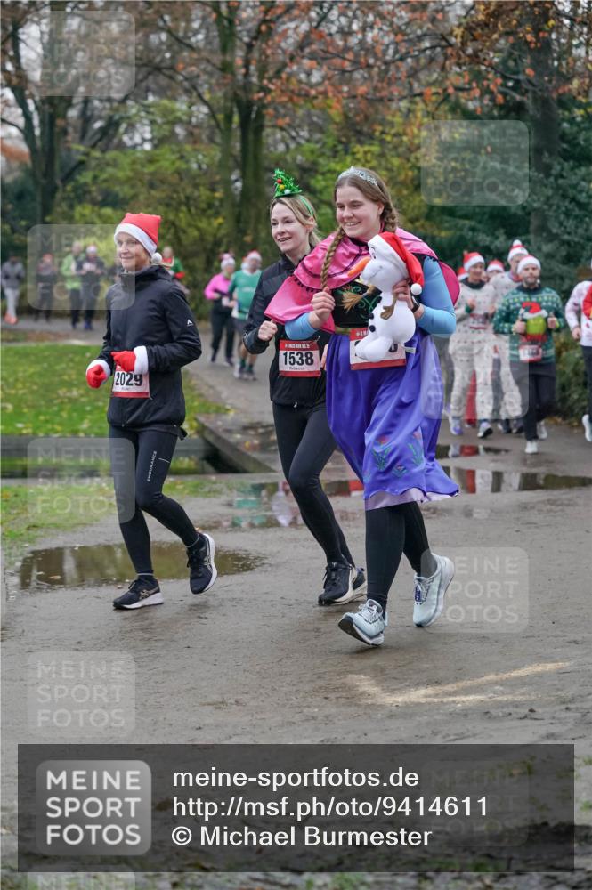 07.12.2025 - St. Pauli X-Mass-Run No. 15 Michael Burmester http://msf.ph/oto/9414611 07.12.2025 10:05:10 Laufen 1538, 2029 meine-sportfotos.de