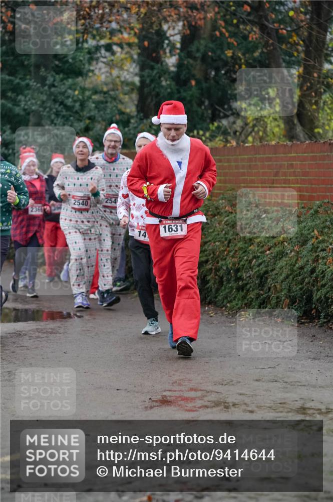 07.12.2025 - St. Pauli X-Mass-Run No. 15 Michael Burmester http://msf.ph/oto/9414644 07.12.2025 10:05:12 Laufen 2540, 23692, 254, 14, 15, 1631 meine-sportfotos.de