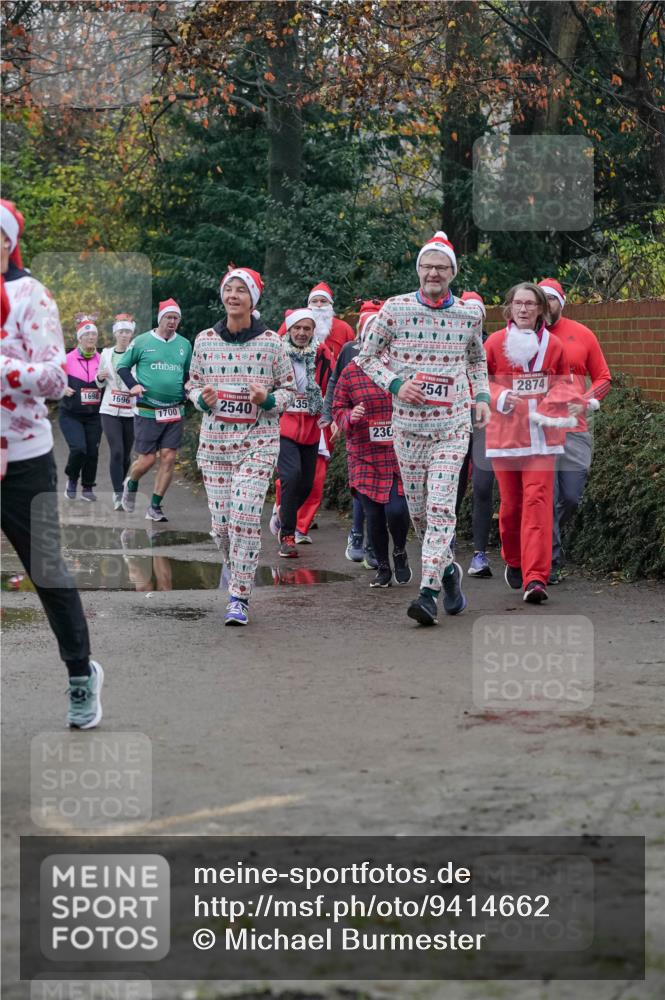 07.12.2025 - St. Pauli X-Mass-Run No. 15 Michael Burmester http://msf.ph/oto/9414662 07.12.2025 10:05:14 Laufen 1698, 1696, 2540, 35, 1700, 230, 2874, 2541 meine-sportfotos.de