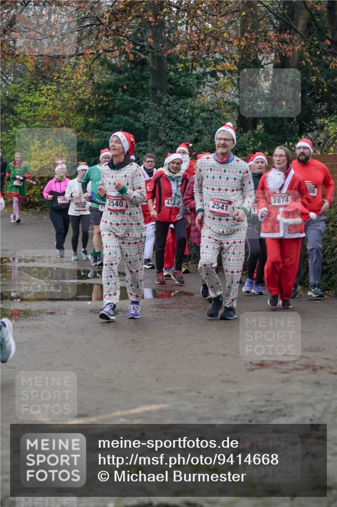 07.12.2025 - St. Pauli X-Mass-Run No. 15 Michael Burmester http://msf.ph/oto/9414668 07.12.2025 10:05:14 Laufen 86, 2874, 169, 43, 2540, 2541, 1696 meine-sportfotos.de