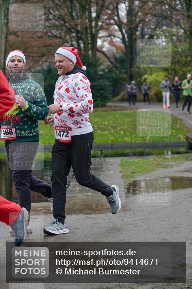 07.12.2025 - St. Pauli X-Mass-Run No. 15 Michael Burmester http://msf.ph/oto/9414671 07.12.2025 10:05:15 Laufen 15, 1468, 15, 1472 meine-sportfotos.de