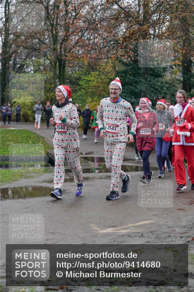 07.12.2025 - St. Pauli X-Mass-Run No. 15 Michael Burmester http://msf.ph/oto/9414680 07.12.2025 10:05:16 Laufen 2874, 888, 2540, 2541, 2369 meine-sportfotos.de