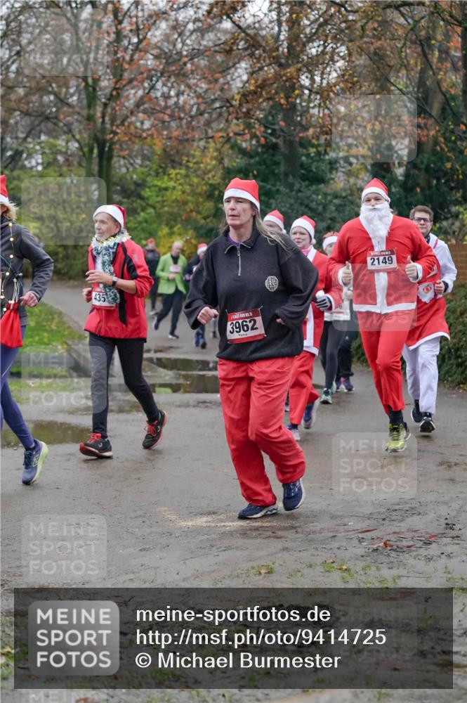 07.12.2025 - St. Pauli X-Mass-Run No. 15 Michael Burmester http://msf.ph/oto/9414725 07.12.2025 10:05:19 Laufen 435, 3962, 2149 meine-sportfotos.de