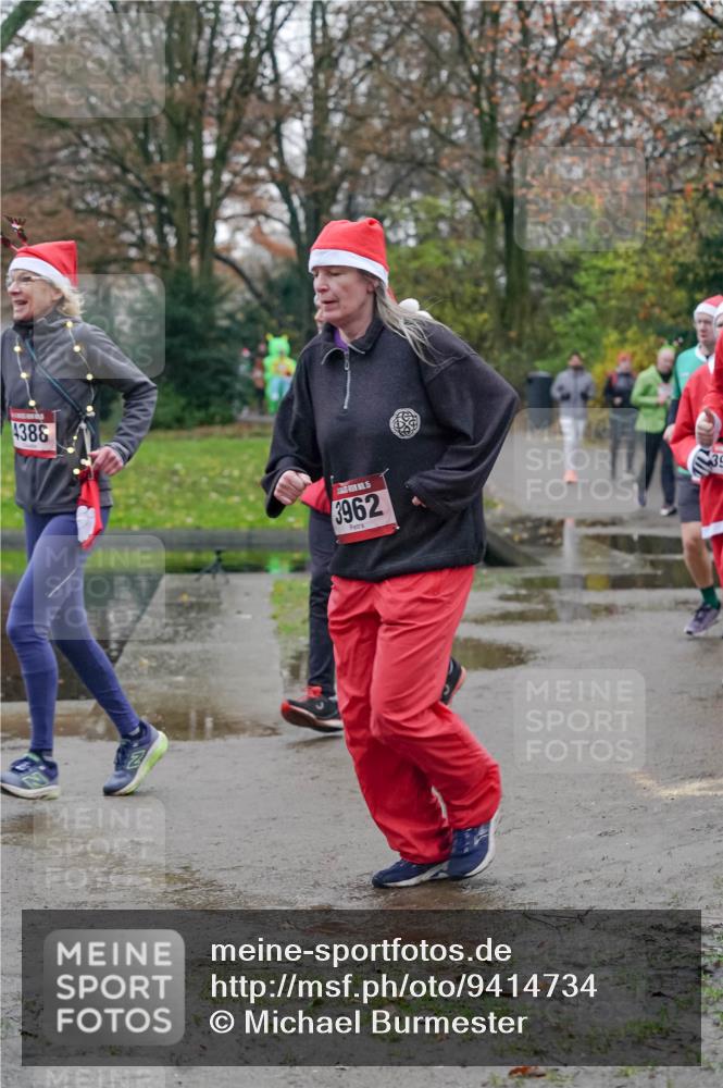 07.12.2025 - St. Pauli X-Mass-Run No. 15 Michael Burmester http://msf.ph/oto/9414734 07.12.2025 10:05:20 Laufen 4388, 3962 meine-sportfotos.de