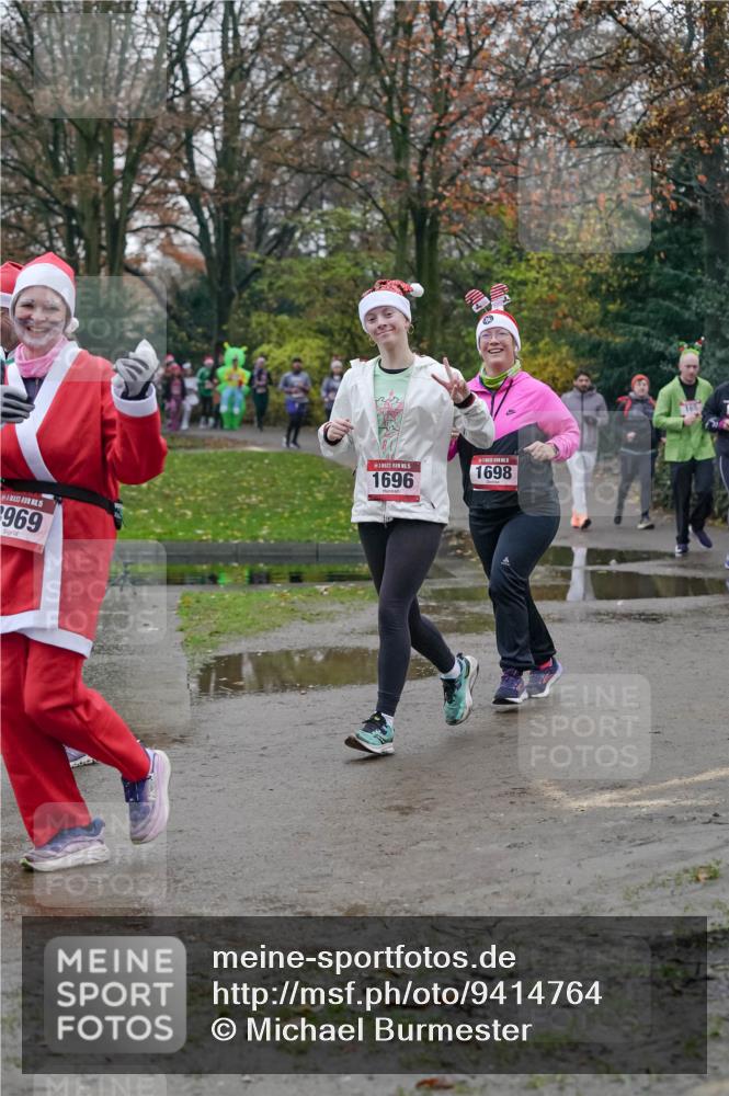 07.12.2025 - St. Pauli X-Mass-Run No. 15 Michael Burmester http://msf.ph/oto/9414764 07.12.2025 10:05:22 Laufen 15, 969, 15, 1696, 1698, 165 meine-sportfotos.de