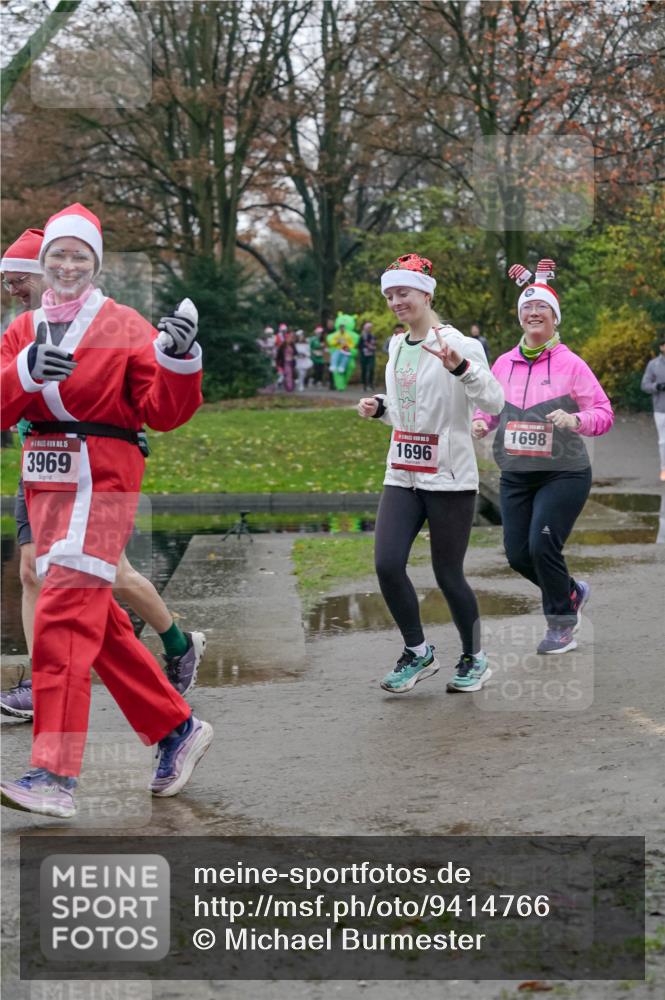 07.12.2025 - St. Pauli X-Mass-Run No. 15 Michael Burmester http://msf.ph/oto/9414766 07.12.2025 10:05:22 Laufen 15, 3969, 1696, 1698 meine-sportfotos.de