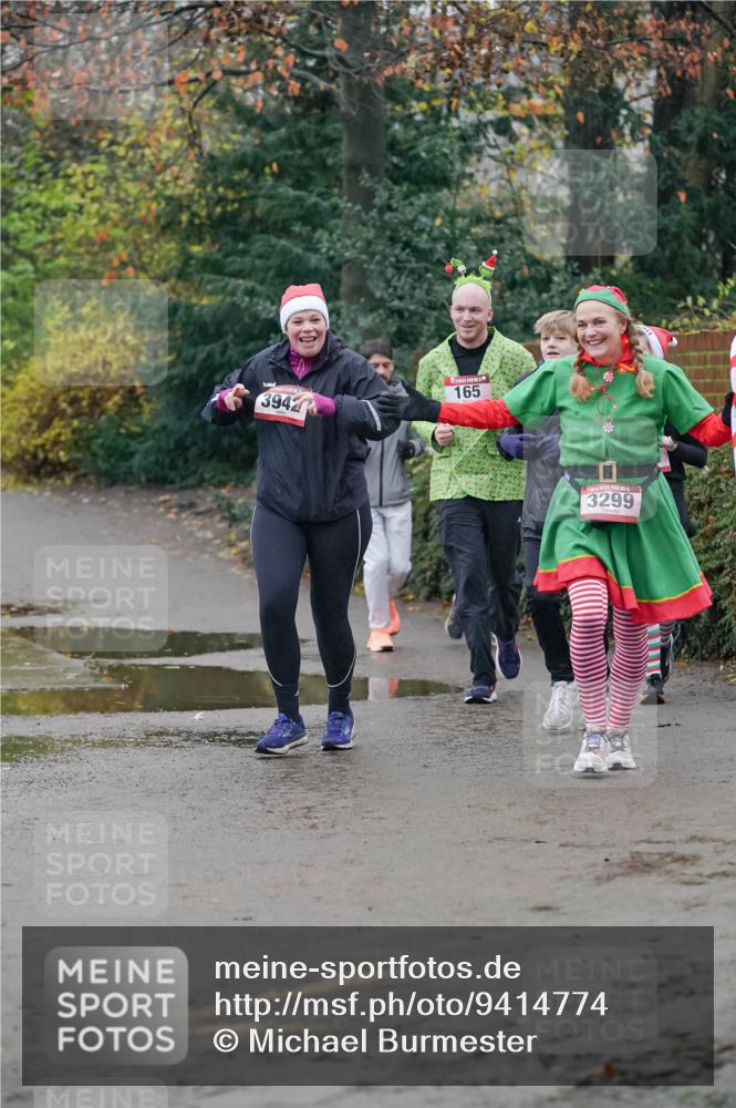 07.12.2025 - St. Pauli X-Mass-Run No. 15 Michael Burmester http://msf.ph/oto/9414774 07.12.2025 10:05:24 Laufen 3942, 165, 3299 meine-sportfotos.de