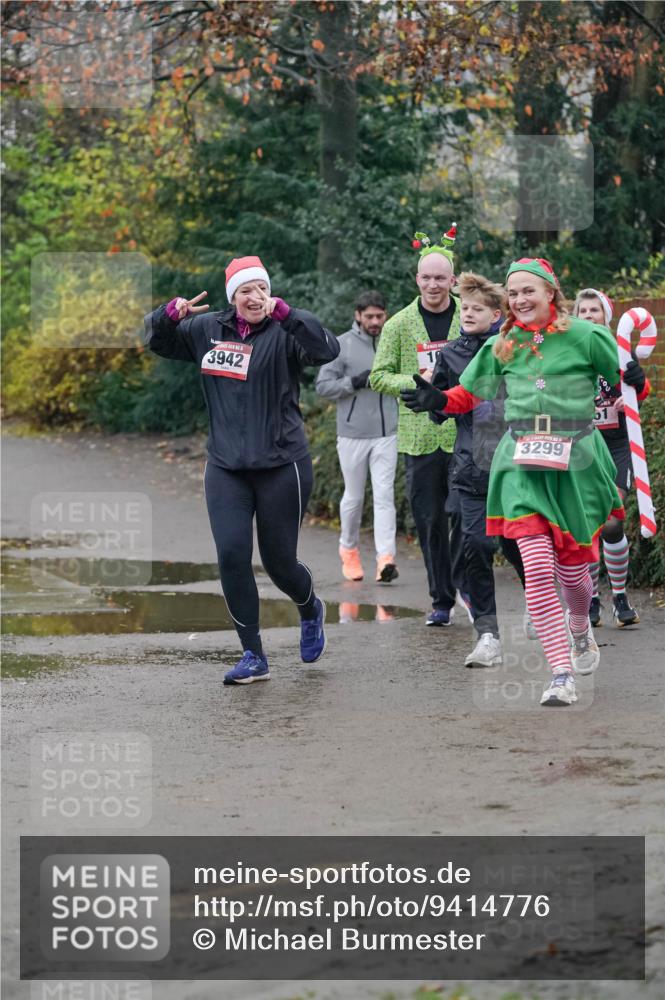 07.12.2025 - St. Pauli X-Mass-Run No. 15 Michael Burmester http://msf.ph/oto/9414776 07.12.2025 10:05:24 Laufen 3942, 3299 meine-sportfotos.de