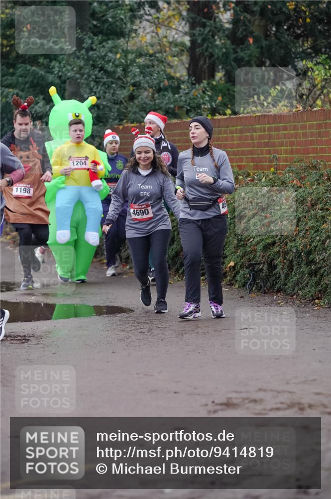 07.12.2025 - St. Pauli X-Mass-Run No. 15 Michael Burmester http://msf.ph/oto/9414819 07.12.2025 10:05:38 Laufen 1198, 1204, 26, 4690 meine-sportfotos.de