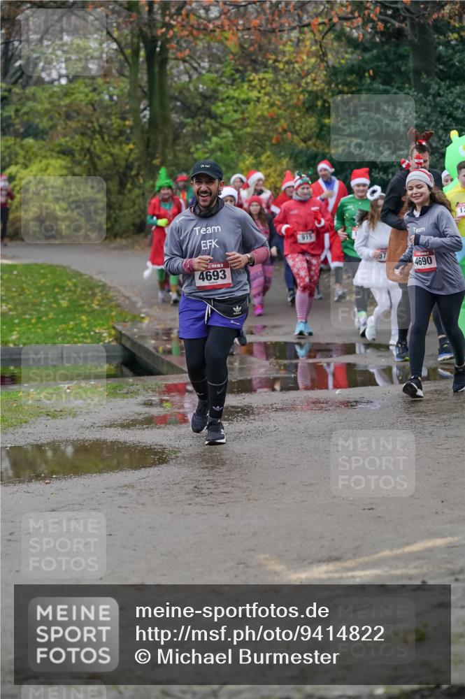 07.12.2025 - St. Pauli X-Mass-Run No. 15 Michael Burmester http://msf.ph/oto/9414822 07.12.2025 10:05:39 Laufen 15, 4693, 915, 4690 meine-sportfotos.de