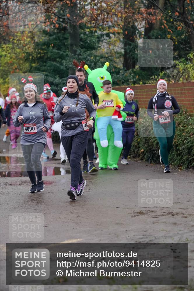 07.12.2025 - St. Pauli X-Mass-Run No. 15 Michael Burmester http://msf.ph/oto/9414825 07.12.2025 10:05:40 Laufen 4690, 204, 2648, 4467 meine-sportfotos.de