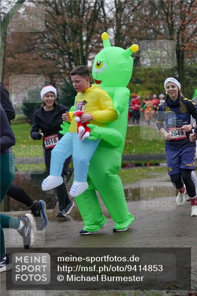 07.12.2025 - St. Pauli X-Mass-Run No. 15 Michael Burmester http://msf.ph/oto/9414853 07.12.2025 10:05:44 Laufen 2518, 204, 24, 2649, 24 meine-sportfotos.de