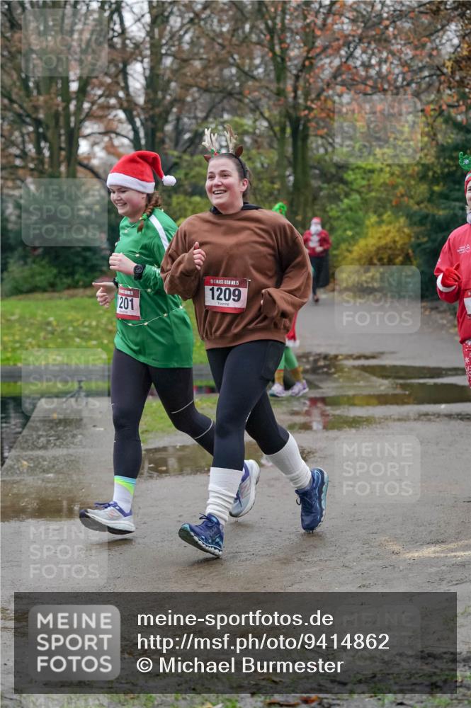 07.12.2025 - St. Pauli X-Mass-Run No. 15 Michael Burmester http://msf.ph/oto/9414862 07.12.2025 10:05:46 Laufen 201, 15, 1209 meine-sportfotos.de