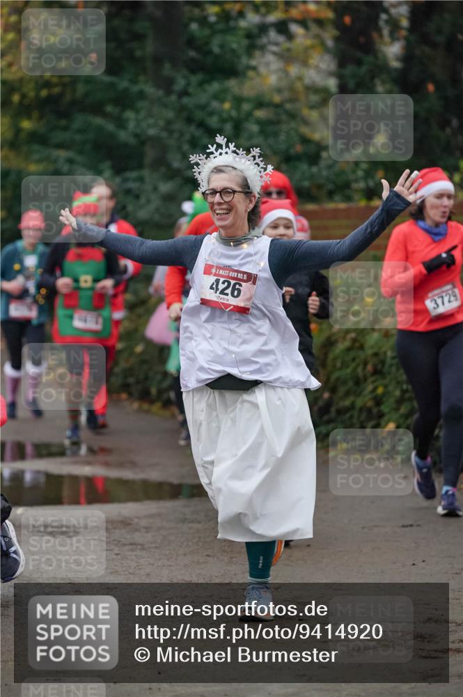 07.12.2025 - St. Pauli X-Mass-Run No. 15 Michael Burmester http://msf.ph/oto/9414920 07.12.2025 10:05:57 Laufen 15, 426, 3729 meine-sportfotos.de