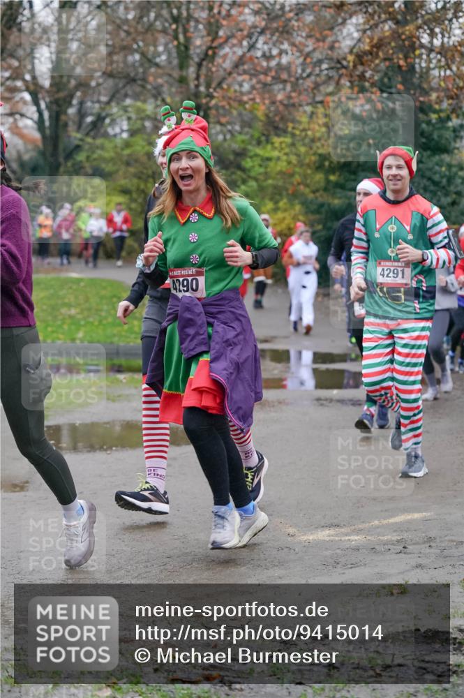 07.12.2025 - St. Pauli X-Mass-Run No. 15 Michael Burmester http://msf.ph/oto/9415014 07.12.2025 10:06:16 Laufen 15, 4290, 4291 meine-sportfotos.de
