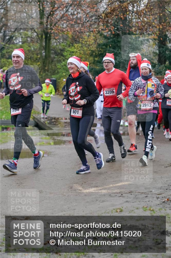 07.12.2025 - St. Pauli X-Mass-Run No. 15 Michael Burmester http://msf.ph/oto/9415020 07.12.2025 10:06:17 Laufen 594, 601, 3209, 2912, 28 meine-sportfotos.de