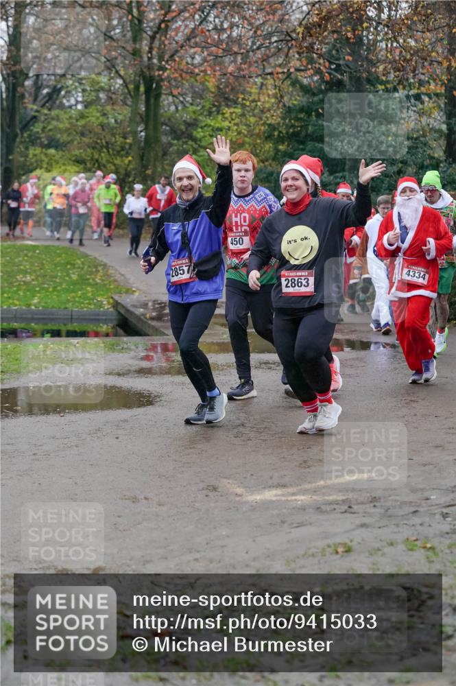 07.12.2025 - St. Pauli X-Mass-Run No. 15 Michael Burmester http://msf.ph/oto/9415033 07.12.2025 10:06:20 Laufen 2857, 450, 2863, 4334 meine-sportfotos.de
