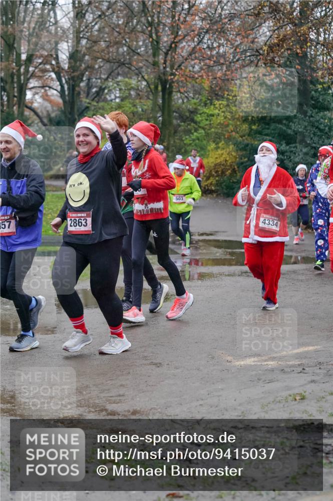 07.12.2025 - St. Pauli X-Mass-Run No. 15 Michael Burmester http://msf.ph/oto/9415037 07.12.2025 10:06:21 Laufen 357, 2863, 503, 4334 meine-sportfotos.de