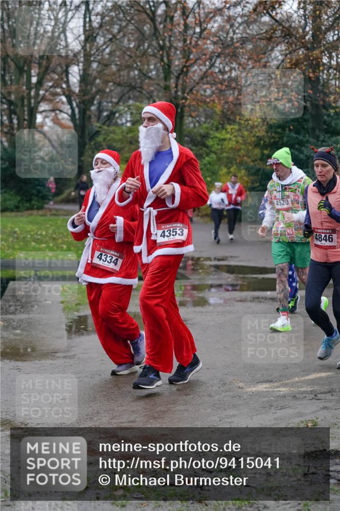 07.12.2025 - St. Pauli X-Mass-Run No. 15 Michael Burmester http://msf.ph/oto/9415041 07.12.2025 10:06:22 Laufen 15, 4334, 15, 4353, 4520, 4846 meine-sportfotos.de