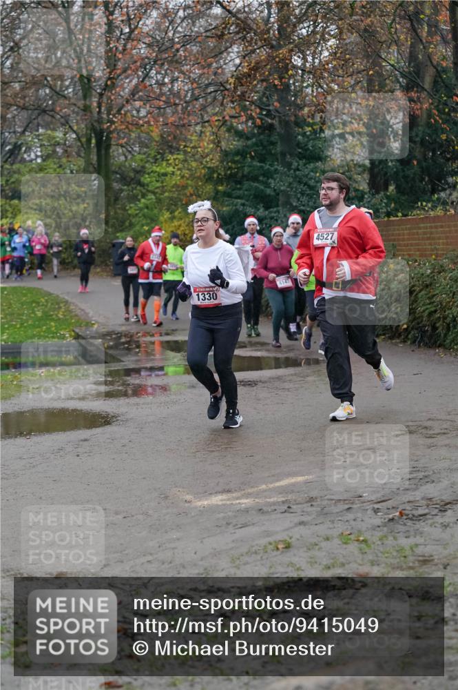 07.12.2025 - St. Pauli X-Mass-Run No. 15 Michael Burmester http://msf.ph/oto/9415049 07.12.2025 10:06:30 Laufen 2544, 1330, 4147, 4527 meine-sportfotos.de