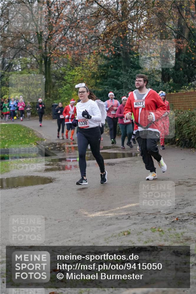07.12.2025 - St. Pauli X-Mass-Run No. 15 Michael Burmester http://msf.ph/oto/9415050 07.12.2025 10:06:30 Laufen 234, 1330, 4527 meine-sportfotos.de