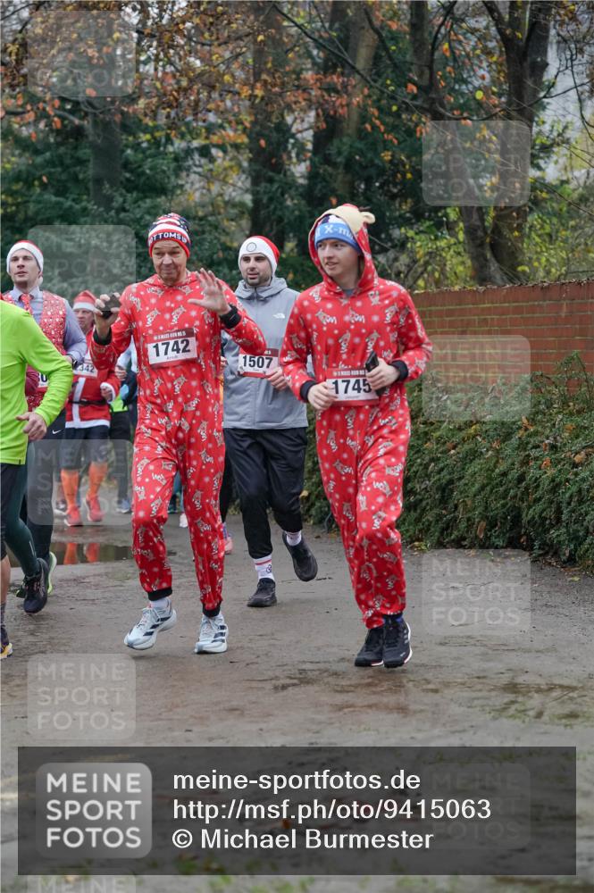 07.12.2025 - St. Pauli X-Mass-Run No. 15 Michael Burmester http://msf.ph/oto/9415063 07.12.2025 10:06:33 Laufen 342, 15, 1742, 1507, 1745 meine-sportfotos.de