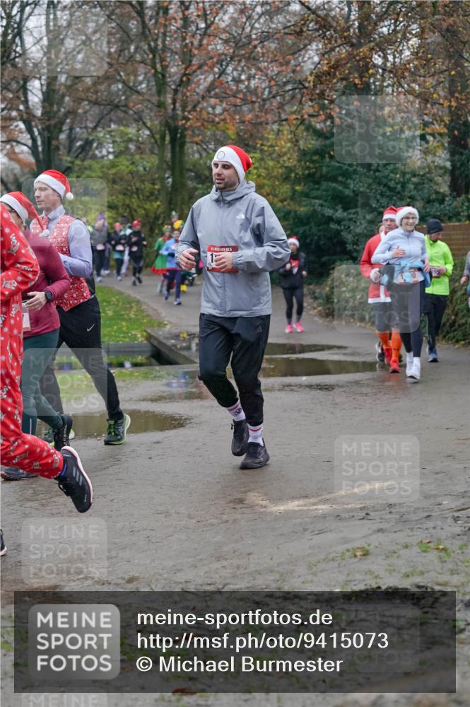 07.12.2025 - St. Pauli X-Mass-Run No. 15 Michael Burmester http://msf.ph/oto/9415073 07.12.2025 10:06:35 Laufen 15 meine-sportfotos.de