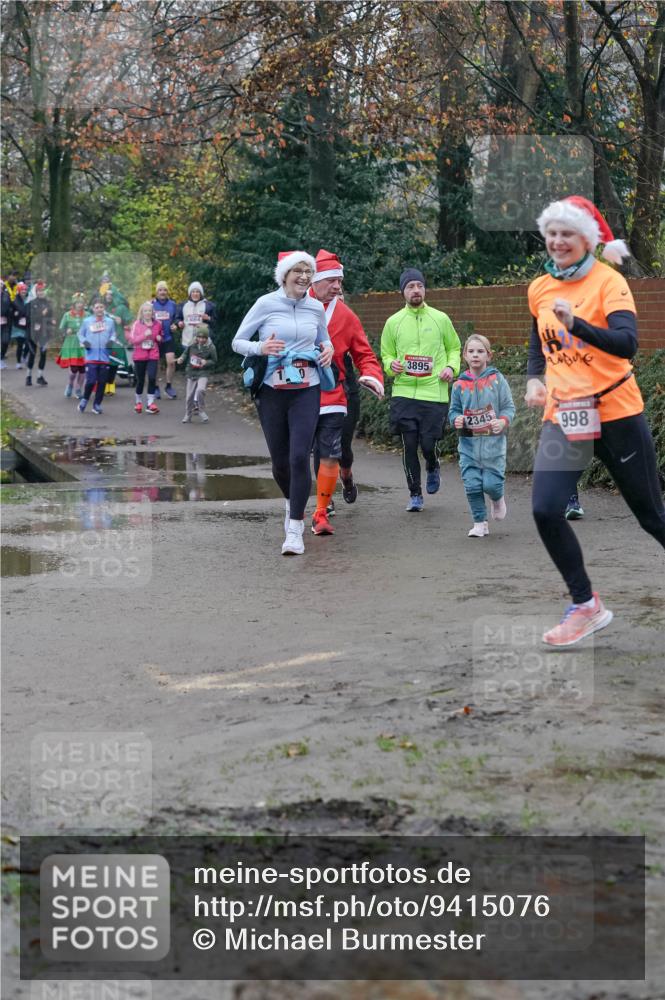 07.12.2025 - St. Pauli X-Mass-Run No. 15 Michael Burmester http://msf.ph/oto/9415076 07.12.2025 10:06:37 Laufen 0, 3895, 2345, 998 meine-sportfotos.de