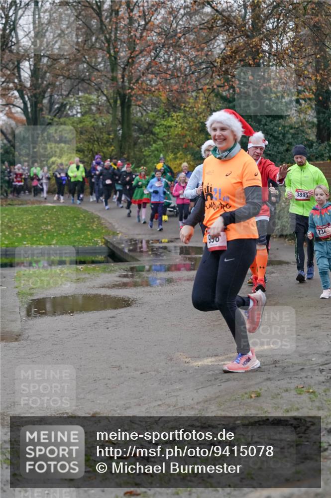 07.12.2025 - St. Pauli X-Mass-Run No. 15 Michael Burmester http://msf.ph/oto/9415078 07.12.2025 10:06:37 Laufen 950, 3895 meine-sportfotos.de