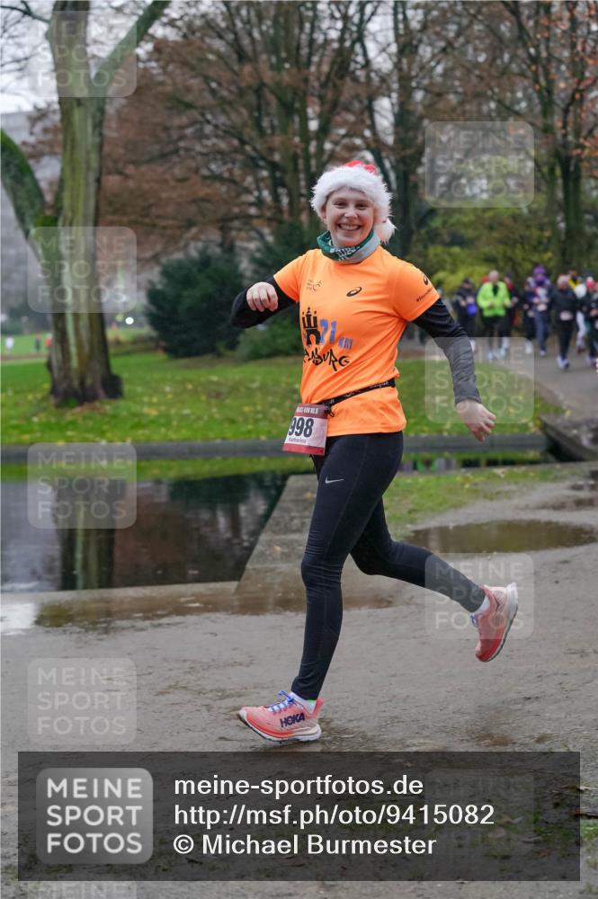 07.12.2025 - St. Pauli X-Mass-Run No. 15 Michael Burmester http://msf.ph/oto/9415082 07.12.2025 10:06:38 Laufen 998 meine-sportfotos.de
