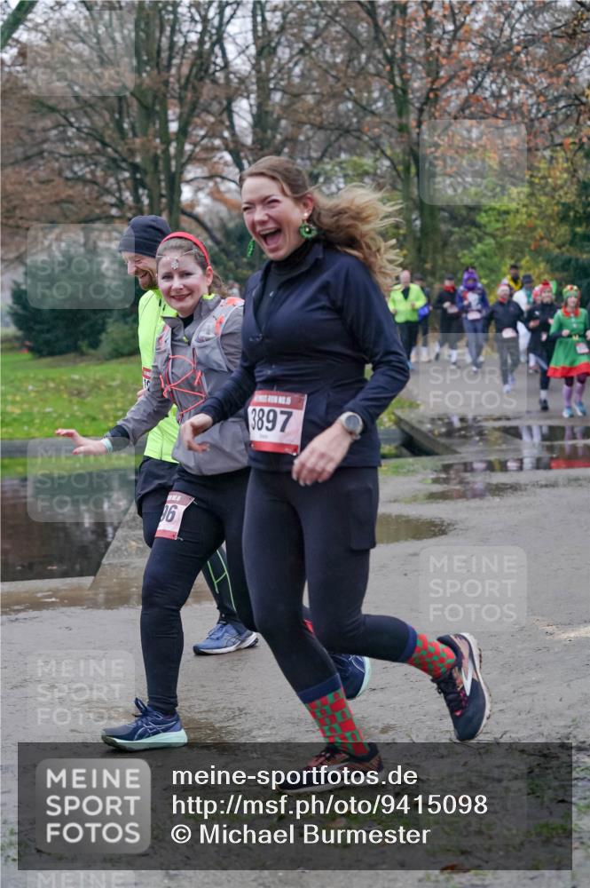 07.12.2025 - St. Pauli X-Mass-Run No. 15 Michael Burmester http://msf.ph/oto/9415098 07.12.2025 10:06:41 Laufen 5, 96, 3897 meine-sportfotos.de