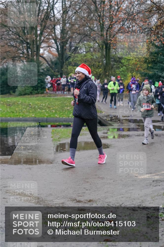 07.12.2025 - St. Pauli X-Mass-Run No. 15 Michael Burmester http://msf.ph/oto/9415103 07.12.2025 10:06:43 Laufen 4189 meine-sportfotos.de