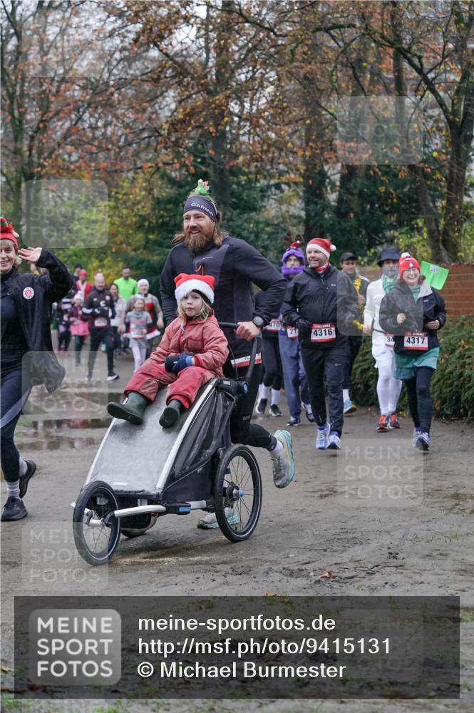 07.12.2025 - St. Pauli X-Mass-Run No. 15 Michael Burmester http://msf.ph/oto/9415131 07.12.2025 10:06:49 Laufen 709, 4316, 4317 meine-sportfotos.de