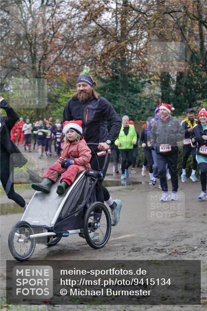 07.12.2025 - St. Pauli X-Mass-Run No. 15 Michael Burmester http://msf.ph/oto/9415134 07.12.2025 10:06:50 Laufen 4316, 4703, 431 meine-sportfotos.de
