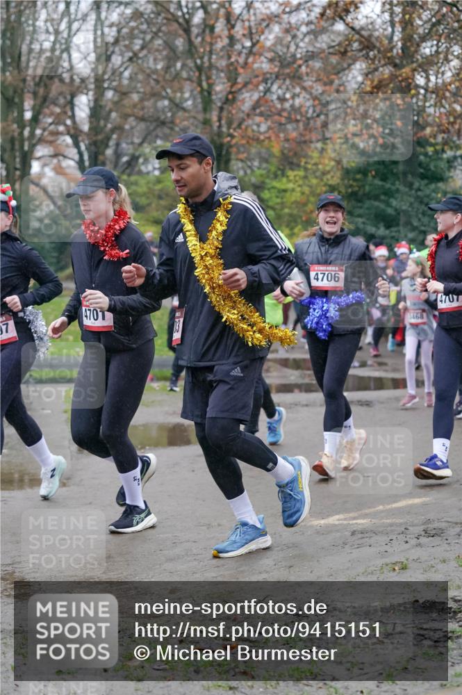 07.12.2025 - St. Pauli X-Mass-Run No. 15 Michael Burmester http://msf.ph/oto/9415151 07.12.2025 10:06:54 Laufen 97, 470, 03, 4706, 1468, 4707 meine-sportfotos.de