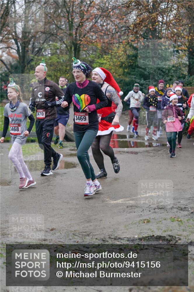 07.12.2025 - St. Pauli X-Mass-Run No. 15 Michael Burmester http://msf.ph/oto/9415156 07.12.2025 10:06:57 Laufen 3470, 3468, 3469, 1221, 3902 meine-sportfotos.de