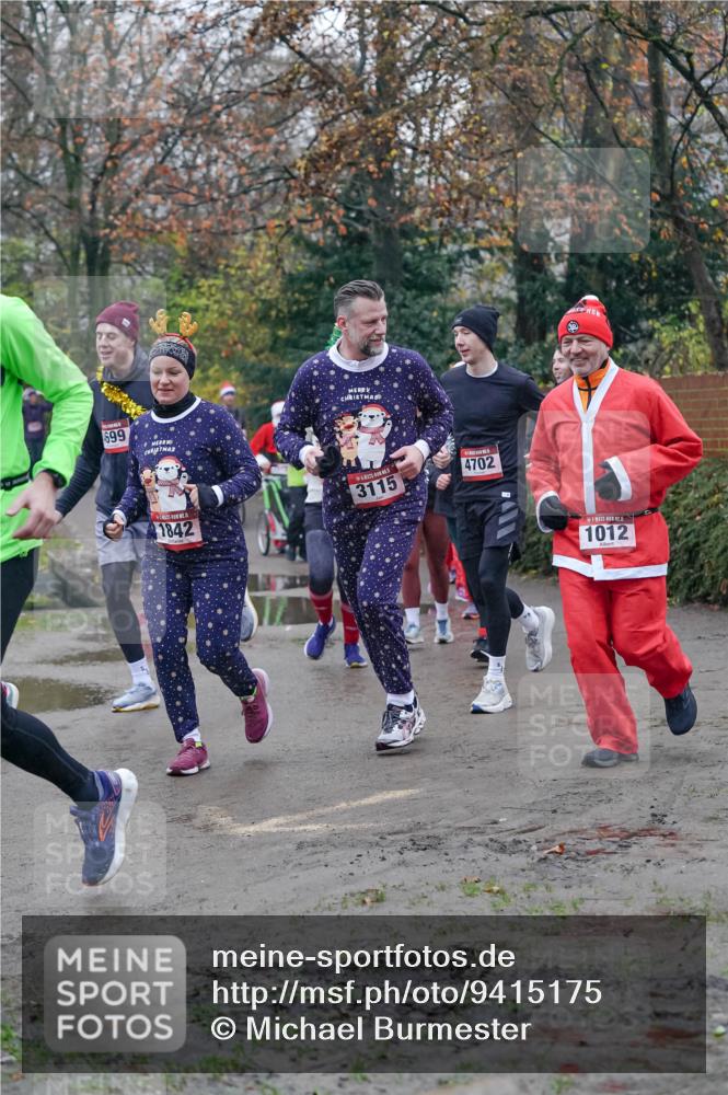 07.12.2025 - St. Pauli X-Mass-Run No. 15 Michael Burmester http://msf.ph/oto/9415175 07.12.2025 10:07:01 Laufen 699, 1842, 3115, 4702, 1012 meine-sportfotos.de