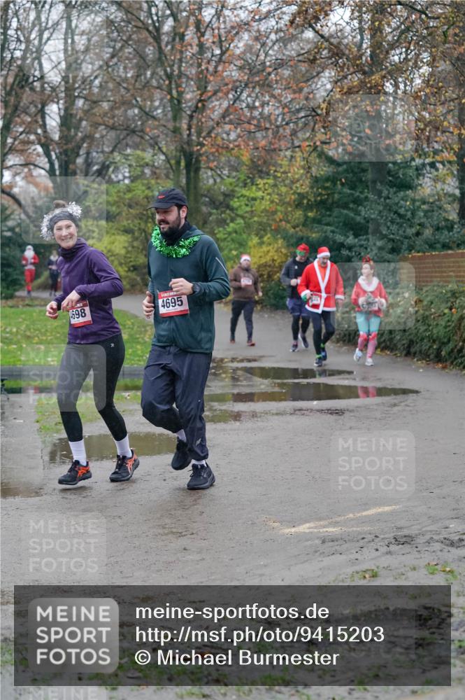 07.12.2025 - St. Pauli X-Mass-Run No. 15 Michael Burmester http://msf.ph/oto/9415203 07.12.2025 10:07:14 Laufen 698, 4695 meine-sportfotos.de
