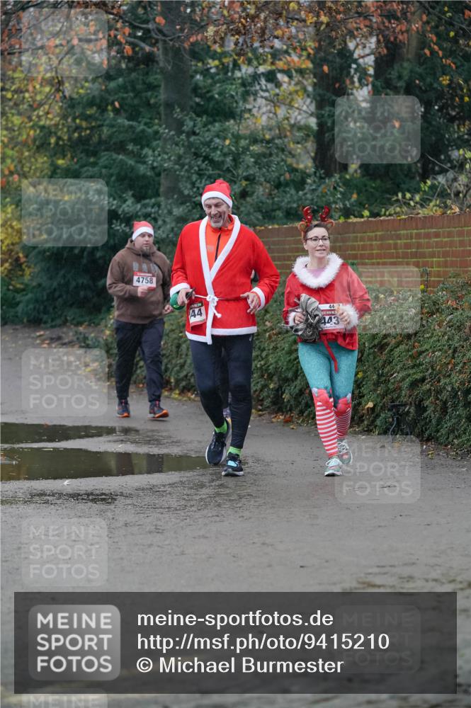 07.12.2025 - St. Pauli X-Mass-Run No. 15 Michael Burmester http://msf.ph/oto/9415210 07.12.2025 10:07:17 Laufen 4758, 44, 443, 443 meine-sportfotos.de