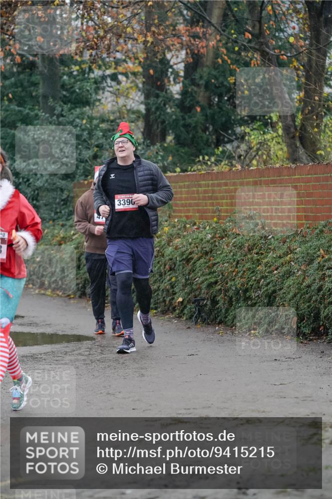 07.12.2025 - St. Pauli X-Mass-Run No. 15 Michael Burmester http://msf.ph/oto/9415215 07.12.2025 10:07:20 Laufen 3390 meine-sportfotos.de