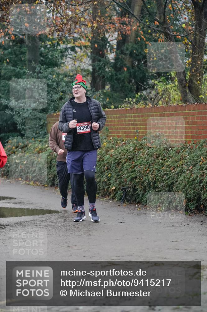 07.12.2025 - St. Pauli X-Mass-Run No. 15 Michael Burmester http://msf.ph/oto/9415217 07.12.2025 10:07:20 Laufen 3390 meine-sportfotos.de