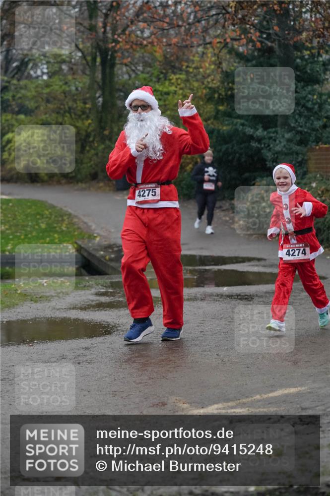 07.12.2025 - St. Pauli X-Mass-Run No. 15 Michael Burmester http://msf.ph/oto/9415248 07.12.2025 10:07:36 Laufen 15, 4275, 5, 4274 meine-sportfotos.de