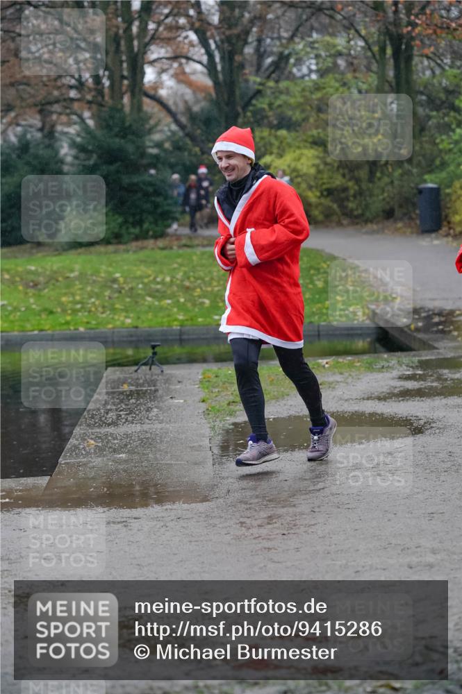 07.12.2025 - St. Pauli X-Mass-Run No. 15 Michael Burmester http://msf.ph/oto/9415286 07.12.2025 10:07:58 Laufen  meine-sportfotos.de